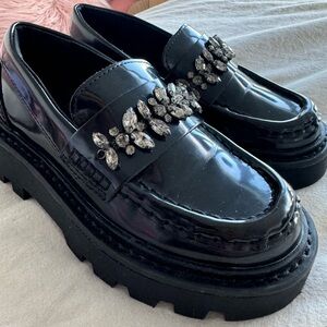 Brand New! Girls black loafers - Zara - size 12.5 US